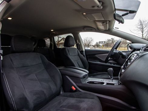 Used 2020 Nissan Murano S image 19