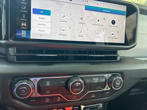 New 2026 Jeep Gladiator Sport AWD/4WD image 37