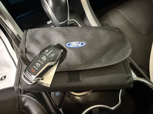 Used 2014 Ford Fusion Titanium image 21