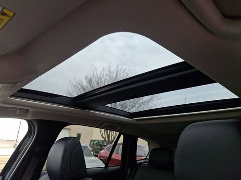 Used 2024 MAZDA CX-50 AWD 2.5 S w/ Premium Package image 14