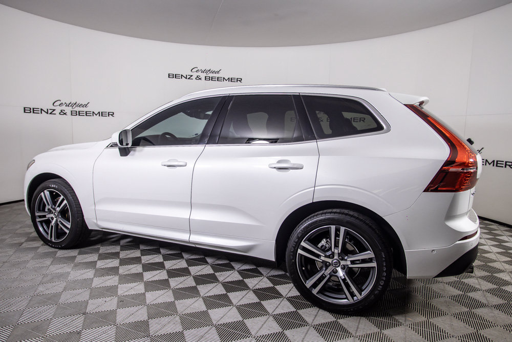 Used 2019 Volvo XC60 T5 Momentum w/ Premium Package FWD image 11
