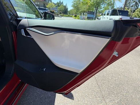 Used 2020 Tesla Model S Long Range Plus AWD/4WD image 14