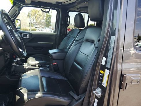Used 2020 Jeep Wrangler Unlimited Sahara AWD/4WD image 17