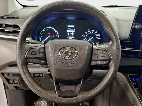 Used 2022 Toyota Sienna LE FWD image 33