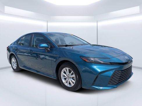 Used 2025 Toyota Camry LE FWD image 1
