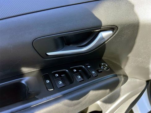 Certified 2022 Hyundai Tucson SE image 16