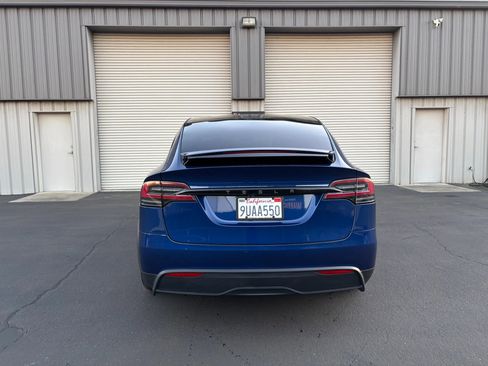 Used 2023 Tesla Model X image 7