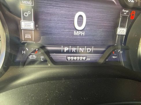 Used 2021 RAM 1500 Laramie AWD/4WD image 16