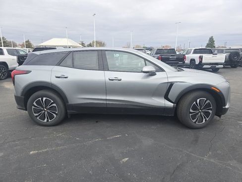 New 2025 Chevrolet Blazer EV LT image 13