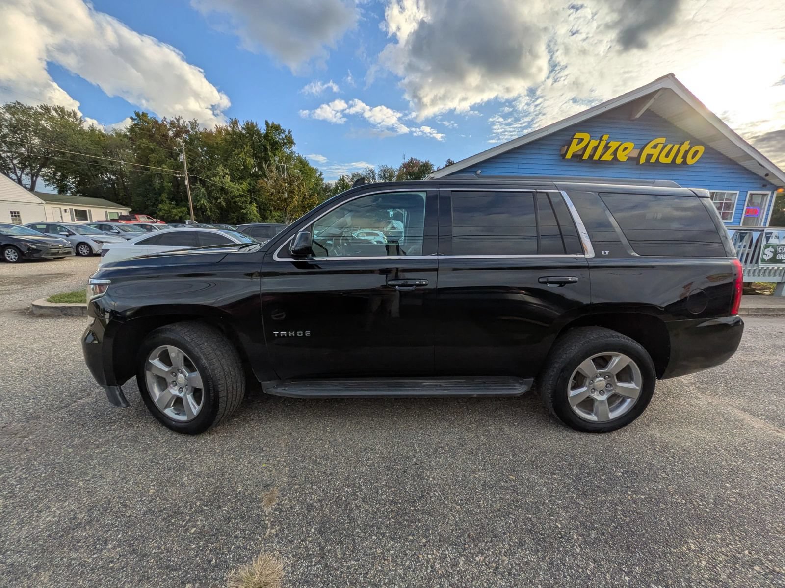 Used 2017 Chevrolet Tahoe LT AWD/4WD image 3