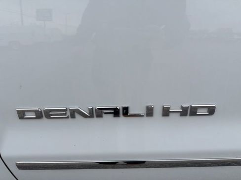 Used 2017 GMC Sierra 2500 Denali w/ Duramax Plus Package image 17