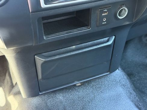 Used 2017 Nissan Titan S image 34