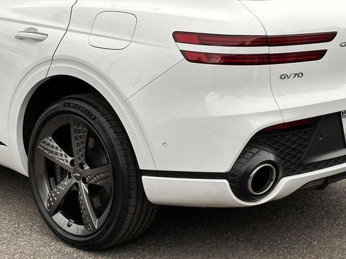 Used 2025 Genesis GV70 3.5T Sport w/ Sport Advanced Package image 10