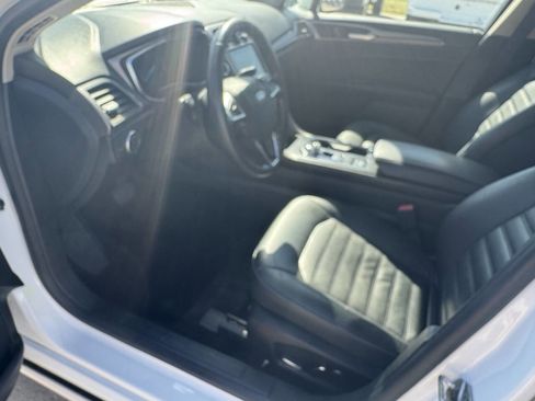 Used 2018 Ford Fusion SE w/ Equipment Group 602A image 18