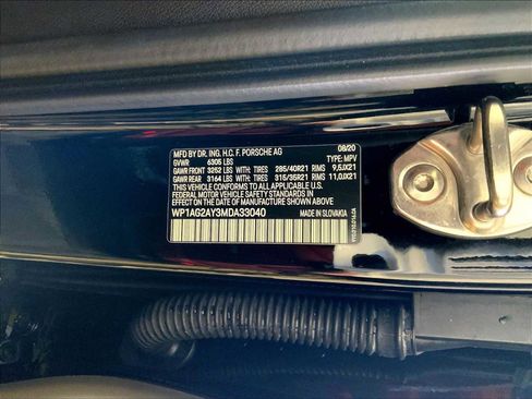 Certified 2021 Porsche Cayenne GTS AWD/4WD image 36