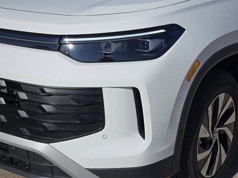 New 2026 Volkswagen Tiguan S image 6