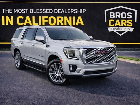 Used 2021 GMC Yukon XL Denali w/ Denali Ultimate Package RWD image 1