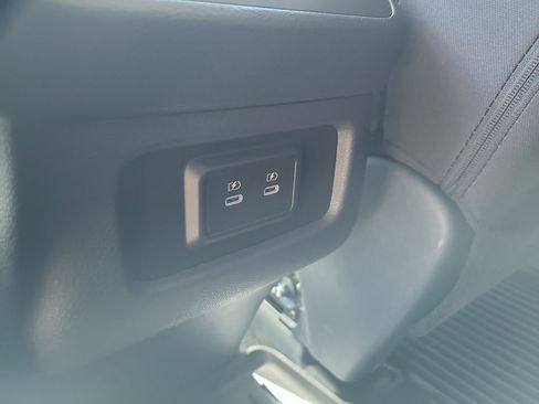 New 2026 Nissan Pathfinder SV image 9