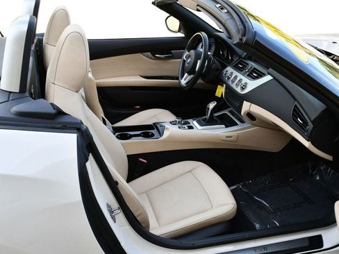 Used 2012 BMW Z4 sDrive35i RWD image 19