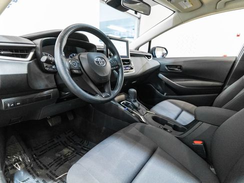 Used 2024 Toyota Corolla LE FWD image 4