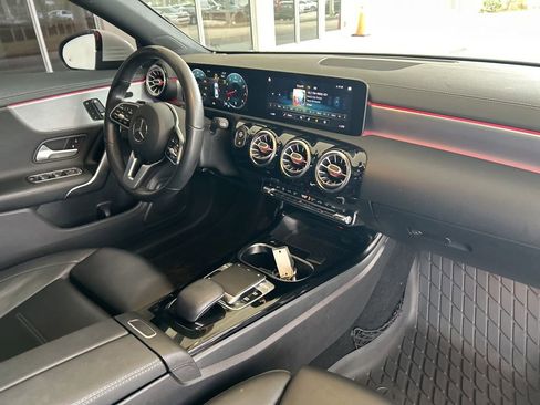Used 2020 Mercedes-Benz CLA 250 CLA 250 image 20