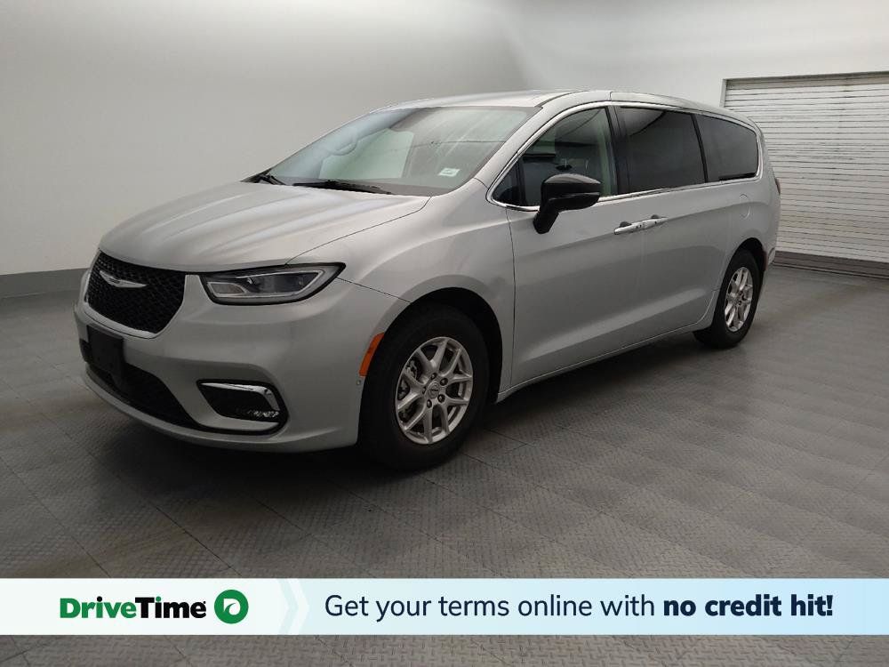 Used 2024 Chrysler Pacifica Touring-L FWD image 1