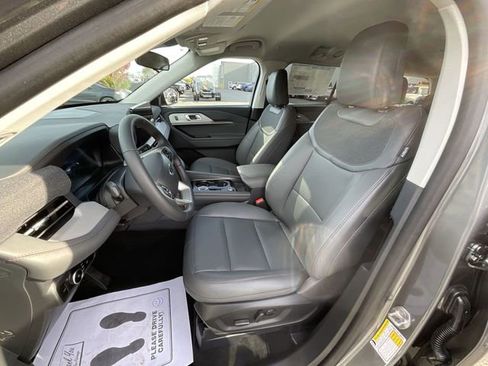 New 2026 Ford Explorer Active w/ Active Comfort Package image 11