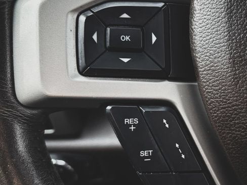 Used 2020 Ford F150 King Ranch w/ Equipment Group 601A Luxury AWD/4WD image 10