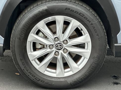 Used 2024 Toyota Corolla Cross LE image 45