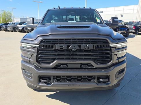 New 2026 RAM 2500 Laramie AWD/4WD image 8