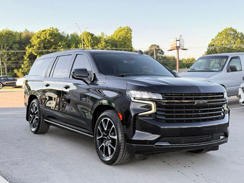 Used 2022 Chevrolet Suburban High Country AWD/4WD image 6