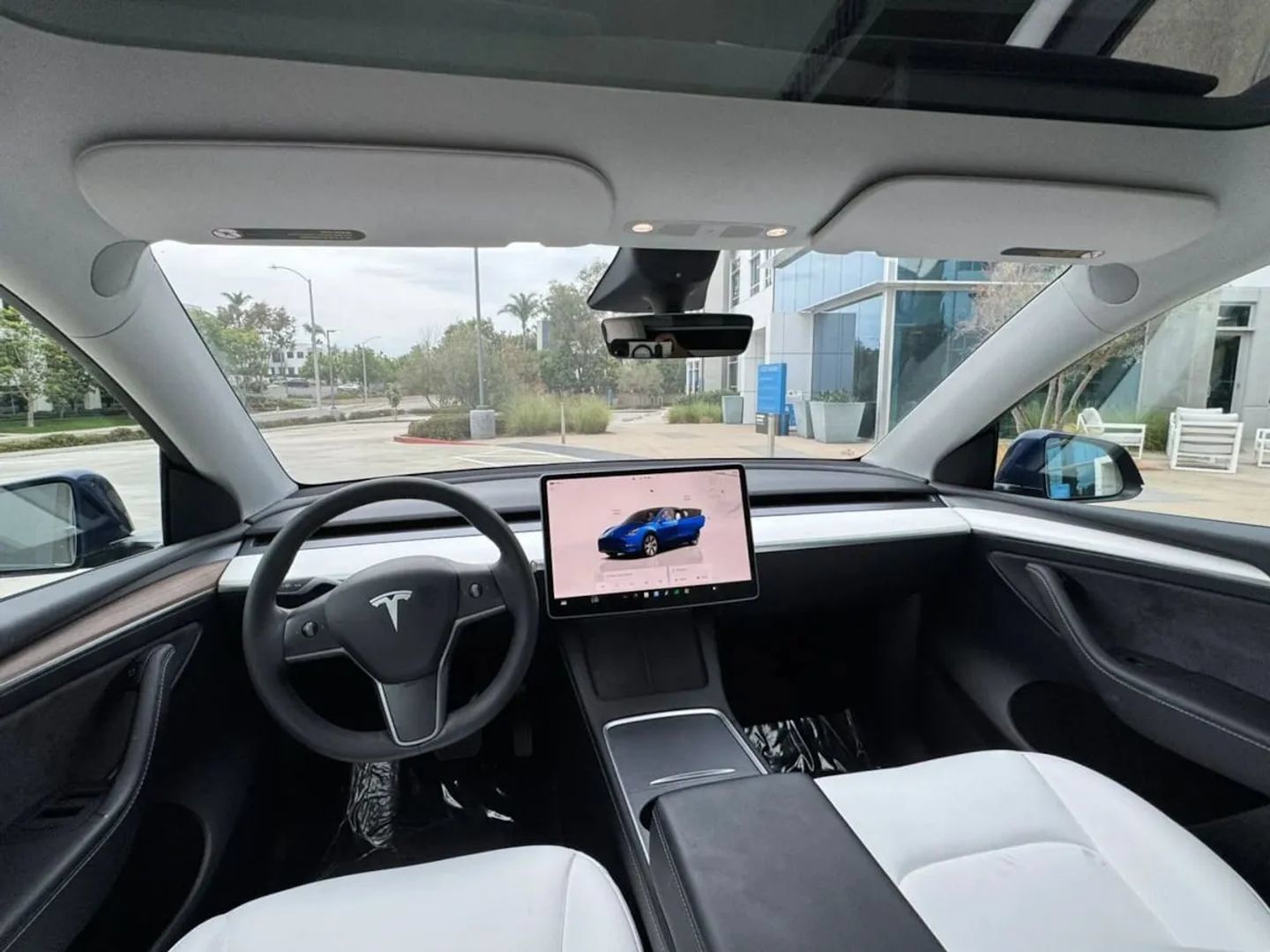 Used 2023 Tesla Model Y Long Range AWD/4WD image 7