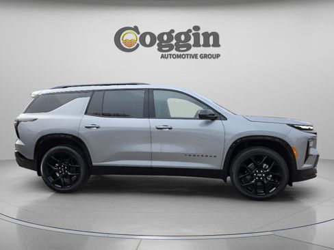 New 2026 Chevrolet Traverse RS w/ LPO, Floor Liner Package image 7