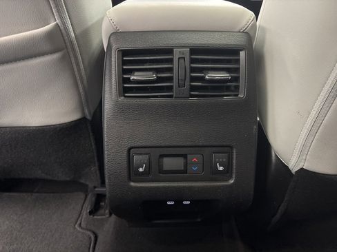 Used 2025 Mitsubishi Outlander SEL image 23