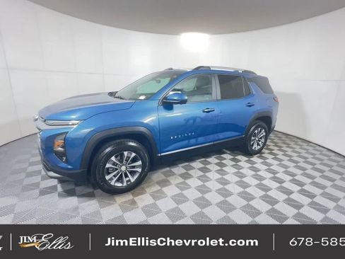 Certified 2025 Chevrolet Traverse LT image 4