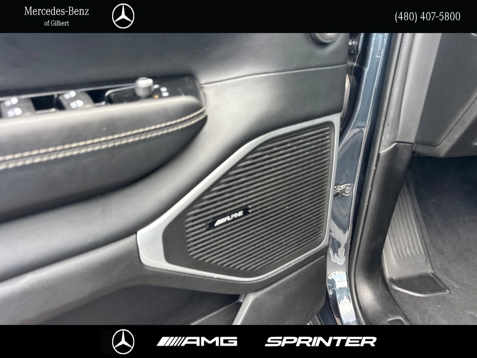 Used 2022 Jeep Wagoneer Series III AWD/4WD image 12