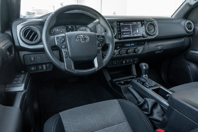 Used 2022 Toyota Tacoma TRD Sport AWD/4WD image 7