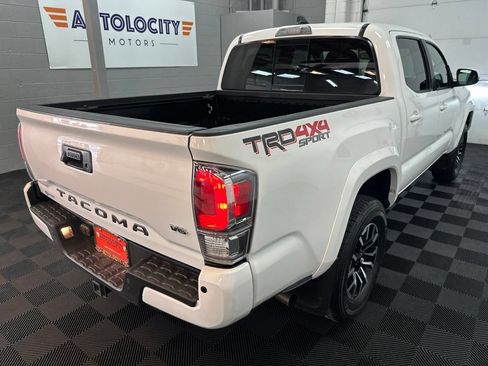 Used 2023 Toyota Tacoma TRD Sport w/ Advanced Technology Package AWD/4WD image 9