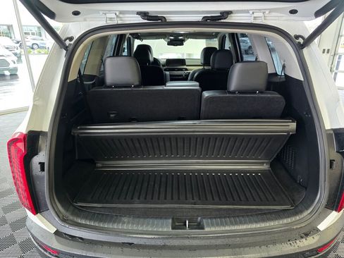 Used 2022 Kia Telluride EX w/ EX Premium Package image 17