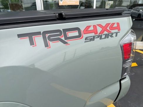 Used 2023 Toyota Tacoma TRD Sport AWD/4WD image 21