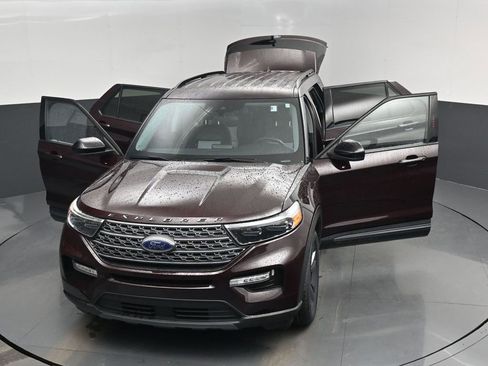 Used 2023 Ford Explorer XLT w/ Equipment Group 202A image 58