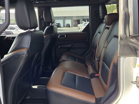 Used 2024 Ford Bronco Outer Banks image 7