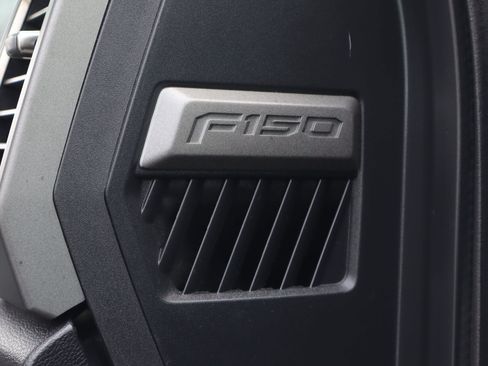 Used 2018 Ford F150 Raptor w/ Equipment Group 802A Luxury image 24