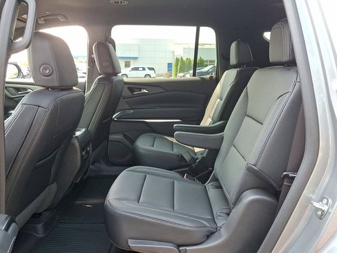 New 2025 Chevrolet Traverse LT w/ LPO, Floor Liner Package image 13