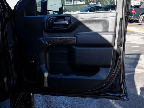 Used 2021 GMC Sierra 3500 Denali w/ Denali Ultimate Package image 13