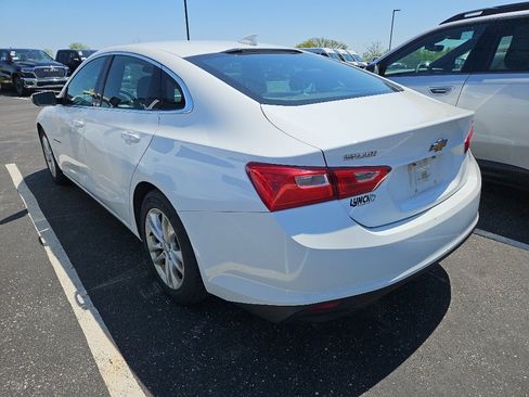Used 2017 Chevrolet Malibu LT FWD image 5