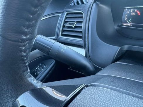 Used 2019 Ford Explorer XLT w/ Equipment Group 201A image 22