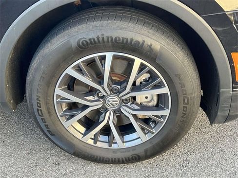 Used 2021 Volkswagen Tiguan S image 8