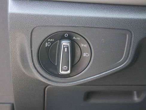 Used 2019 Volkswagen Atlas SE w/ Towing Package FWD image 29