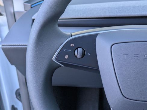 Used 2026 Tesla Model Y Long Range image 15